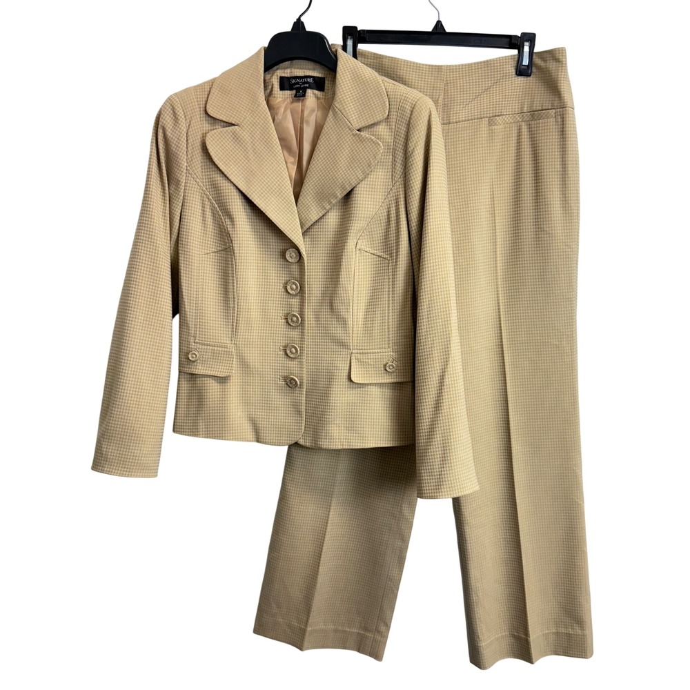 Vintage Signature by Larry Levine Size 8 Tan  2 Piece Pant Suit Blazer Trousers